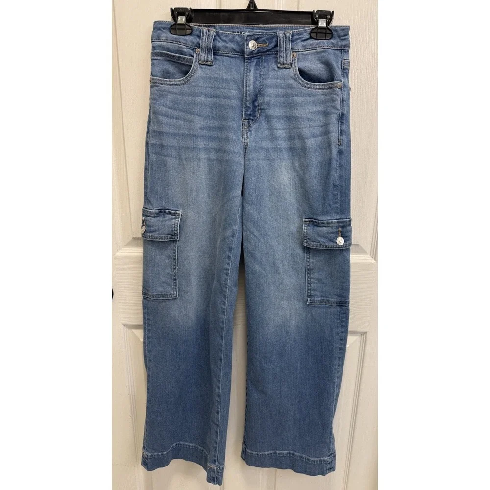 American Eagle Outfitters product pair